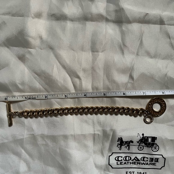 Toggle link bracelet - Picture 4 of 9